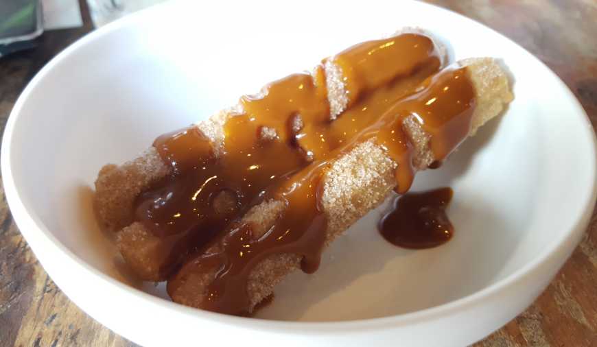 Churros com doce de leite