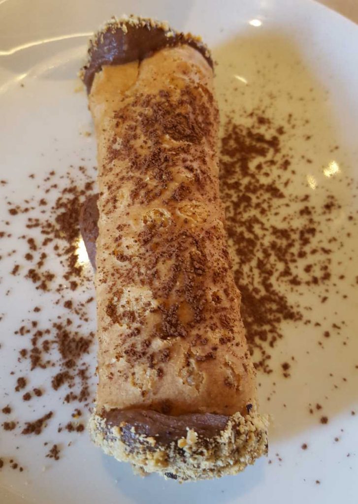 Cannolo com creme de avelã