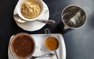 Sorvete soft de café e chocolate da vovó