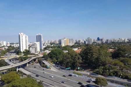 Apreciando São Paulo do alto em Vista Restaurante