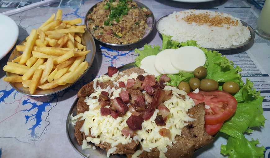 Boa comidinha mineira do Restaurante Tropeiro