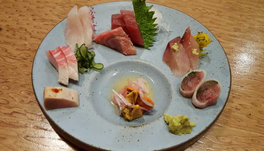 Seleção de sashimis do Aizomê