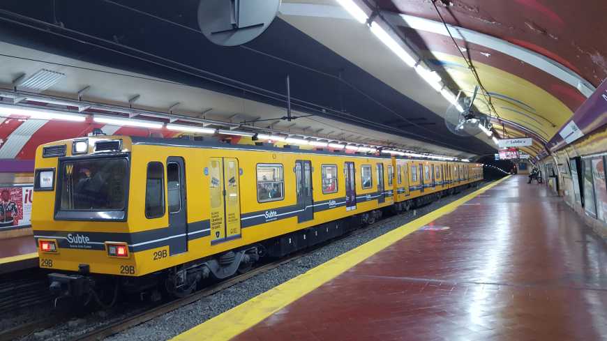 Uma das muitas estações de metrô de Buenos Aires