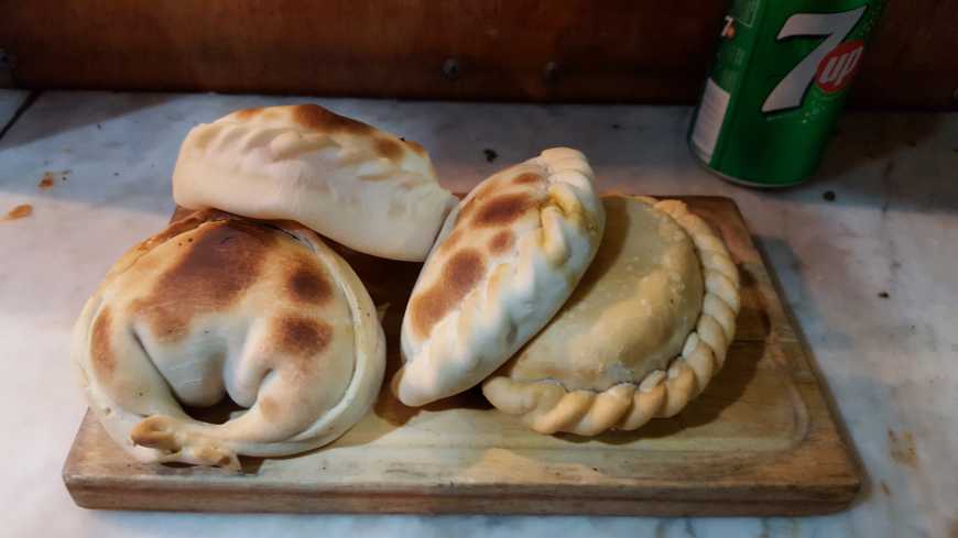 Deliciosas empanadas de El Hornero no Mercado de San Telmo!