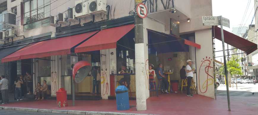 Hot Pork, caçula do chef Jefferson Rueda, na esquina das ruas Bento Freitas e Epitácio Pessoa, no centro de São Paulo