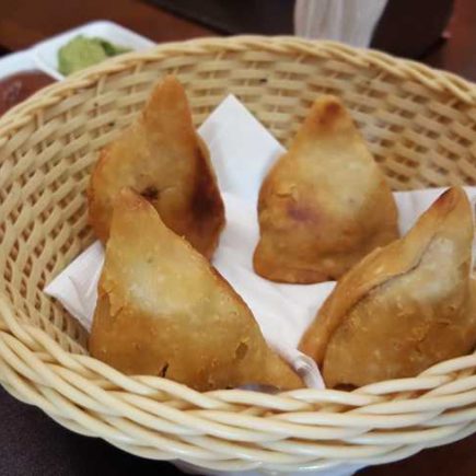 Minha entrada preferida: samosa de cabrito!