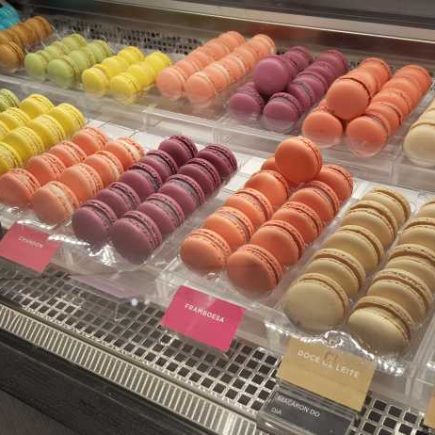 Macarons em diversas cores