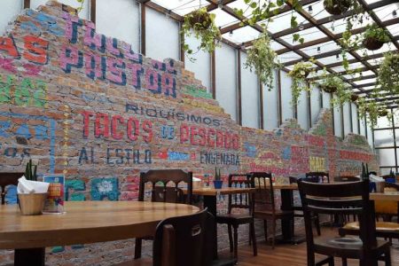 Ambiente fofo e descontraído de Lupe Bar y Taqueria