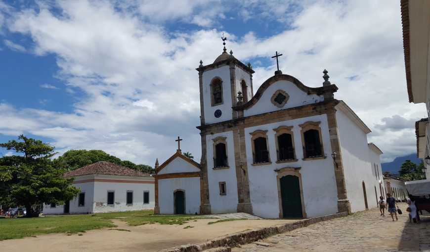 Igreja de Santa Rita de Cássia e Antiga Prisão ao fundo