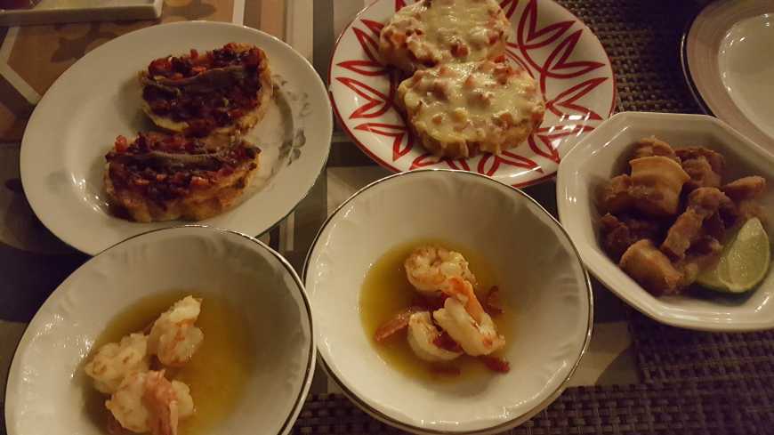 Bruschettas, torresmo e camarões da Noite do Boteco do Restaurante Maricota