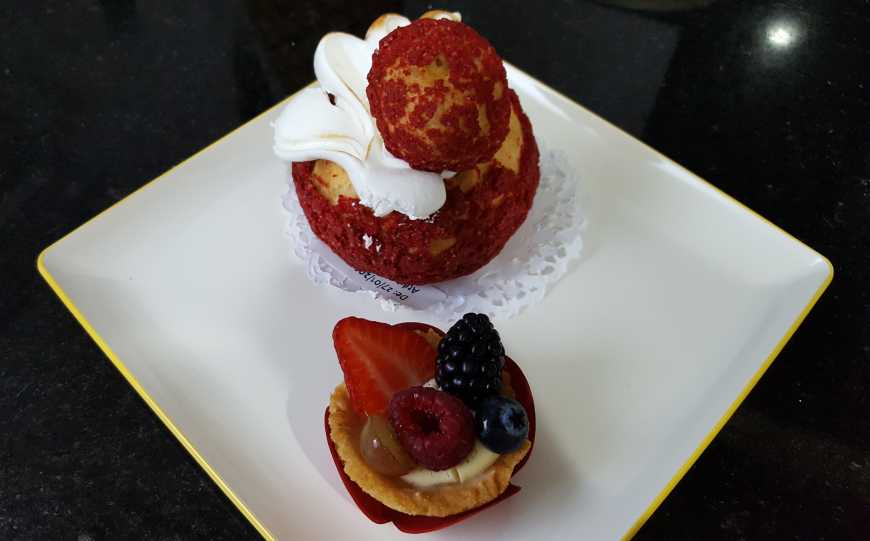 Craquelin de morango e a delicada mini torta de frutas