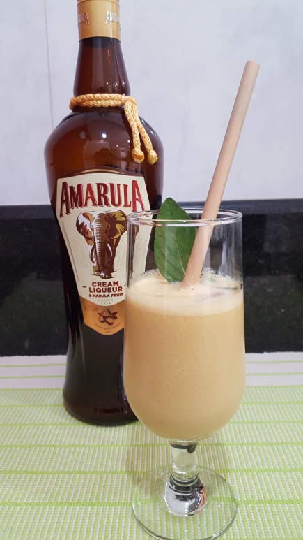 Refrescante drink de Amarula com maracujá!