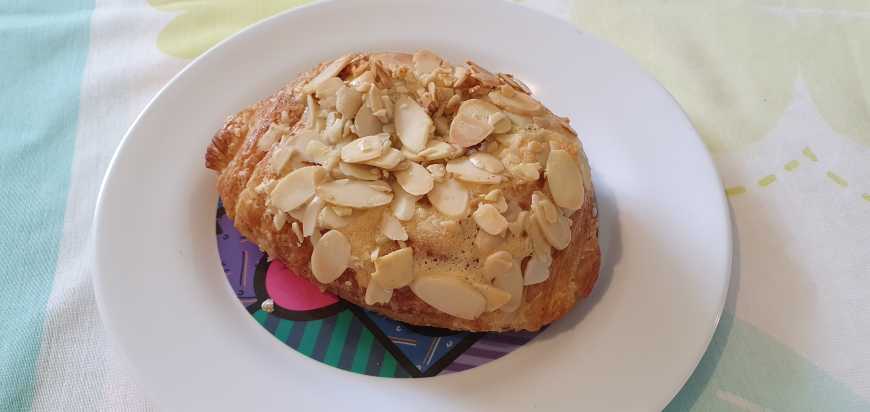 Maravilhoso pão de chocolate com amêndoas!