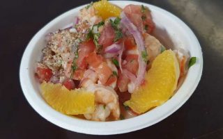 Cebiche misto de peixe e camarão: leve, fresco e saboroso!