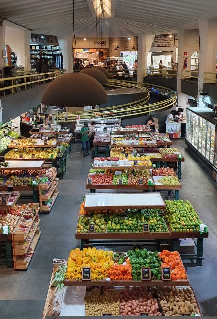 As cores do Mercado Municipal de Pinheiros