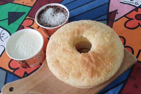 Bolos de pote e bolo de queijo da Casa de Bolos