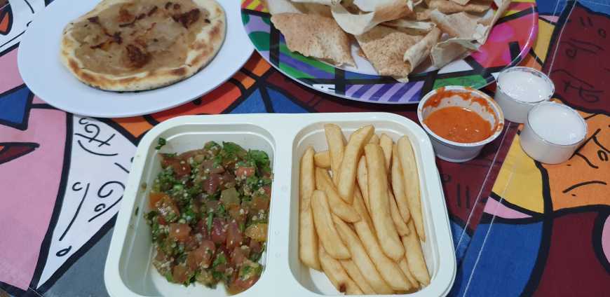 Tabule e fritas