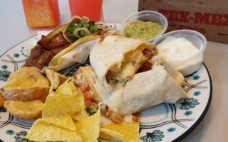 Combos de tacos e burrito para uma janta mexicana completa!