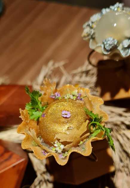 Delicada e saborosa tortinha de blue fin e pimenta de cheiro!