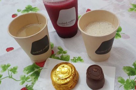 Bebidinhas e docinhos veganos da Naked Coffee