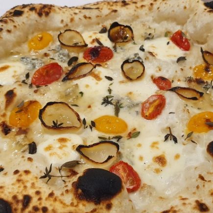 Gongonzola dolce, a melhor pizza da IZA Padaria Artesanal!