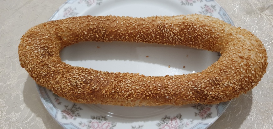 Maravilhoso pão ka'ak laden, típico das ruas de Jerusalém!