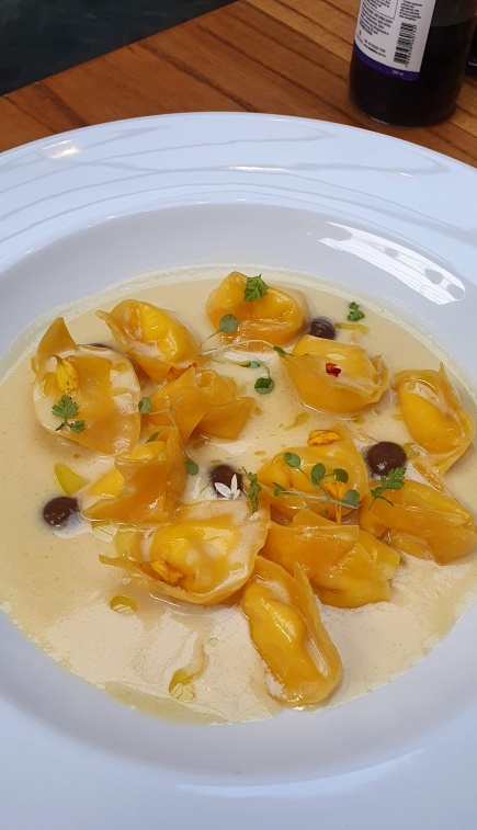 Maravilhoso Agnolotti Cabra | Limão Confit | Mel | Alho Negro do Nelita!