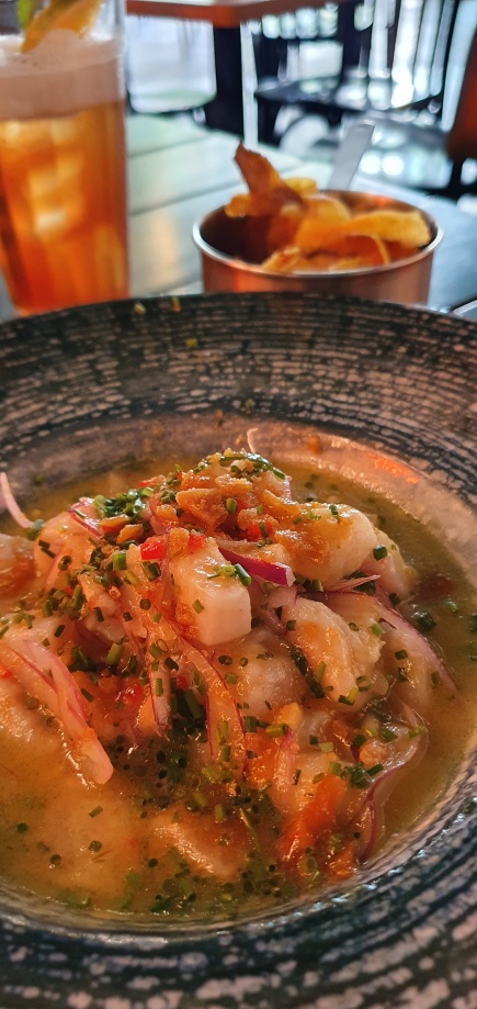 Incrível ceviche à brasileira de A Ventana Bar!