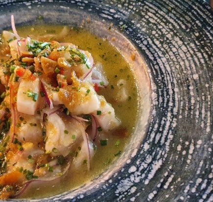 Incrível ceviche à brasileira de A Ventana Bar!