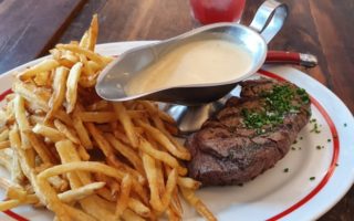 Delicioso steak & frites do ICI Brasserie!