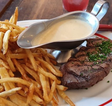 Delicioso steak & frites do ICI Brasserie!