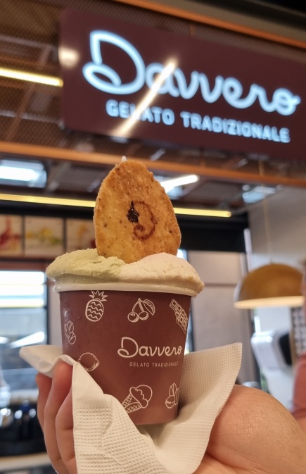 Gelatinho Davvero, sempre cremoso e com aquele biscoitinho crocante maravilhoso!