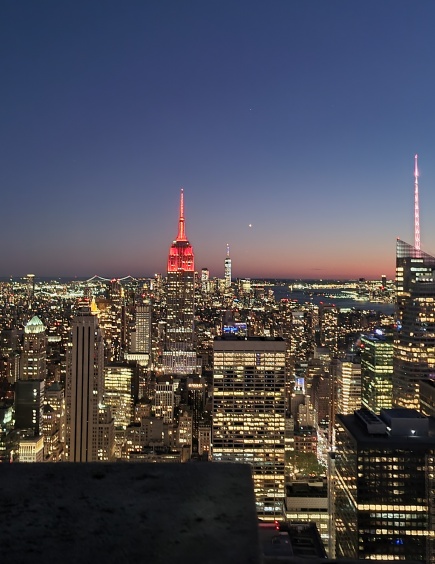 Empire State Building visto do Top of the Rock no entardecer