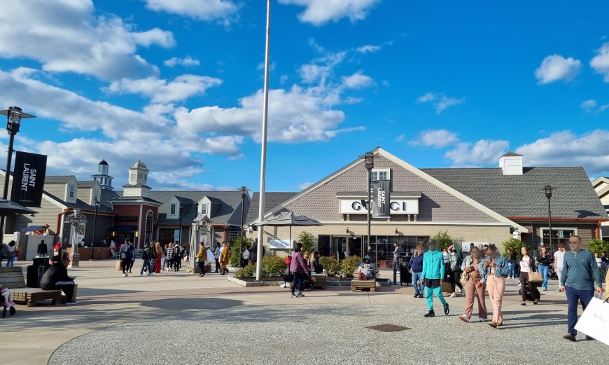 São mais de 200 lojas no Woodbury Common Premium Outlets!