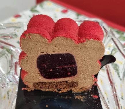 Gracioso entremet de frutas vermelhas e chocolate!