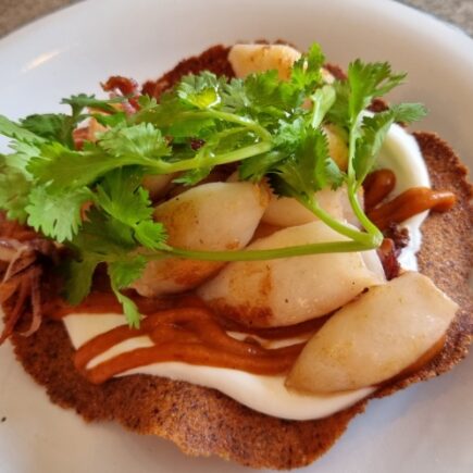 Incrível tortilha, lula e pimenta do restaurante Cora!