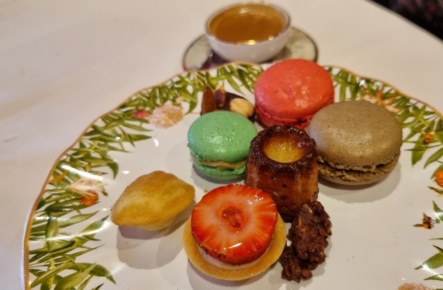 Petit four para acompanhar o cafezinho