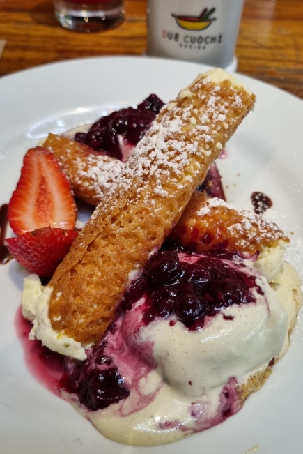 Delicado cannoli para encerrar o almoço no Due Cuochi!