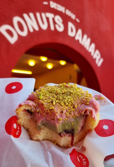 O que é esse Pisberry da Donuts Damari?! Divino!