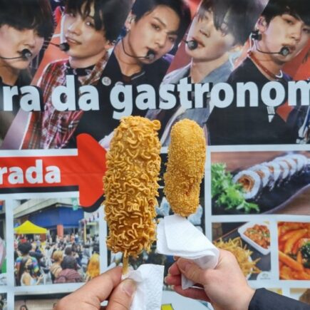 Hot dog coreano é um dos destaques da Feira coreana do Bom Retiro!