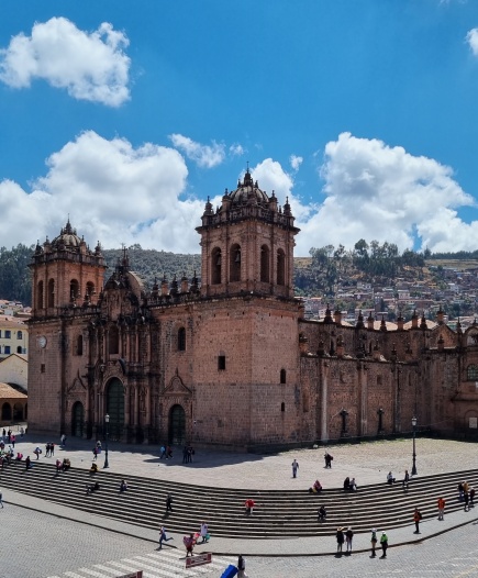 Imponente Catedral del Cusco vista da Iglesia de la Companía de Jesus!