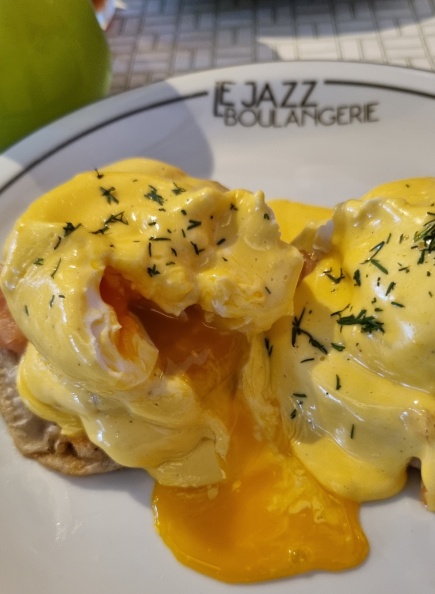 Ovos perfeitos do eggs benedict do Le Jazz Boulangerie!