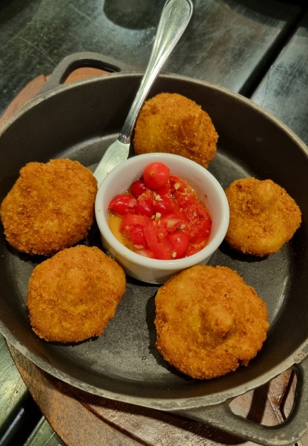 Saborosa coxinha preparada com mandioquinha do Cortés!